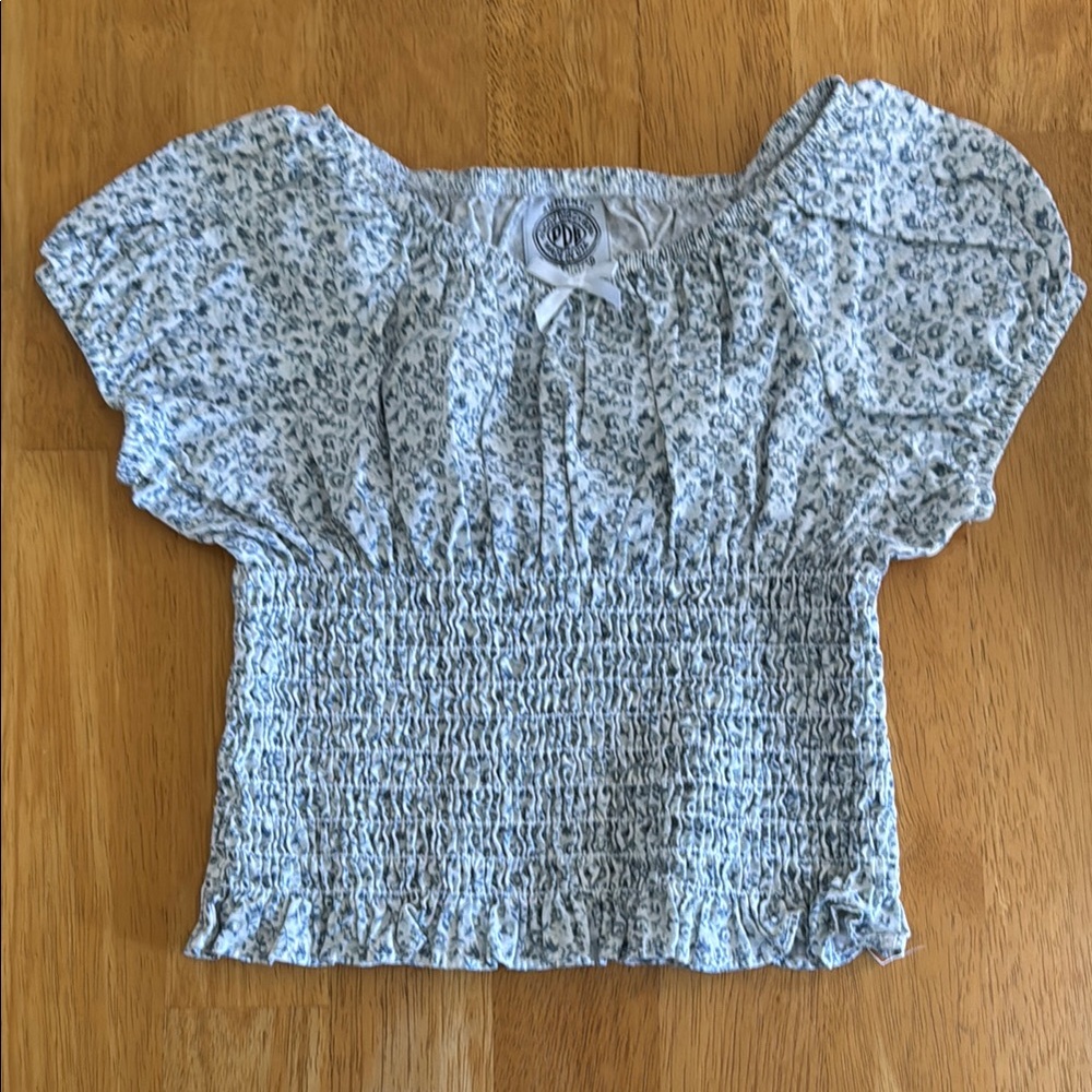 Vintage Adorable Girls Blue and White Floral Smocked Top See Measurements